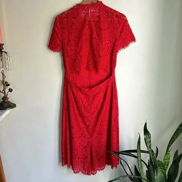 Diane von Furtenberg Alma lace dress size 6 Red. - Picture 7 of 8